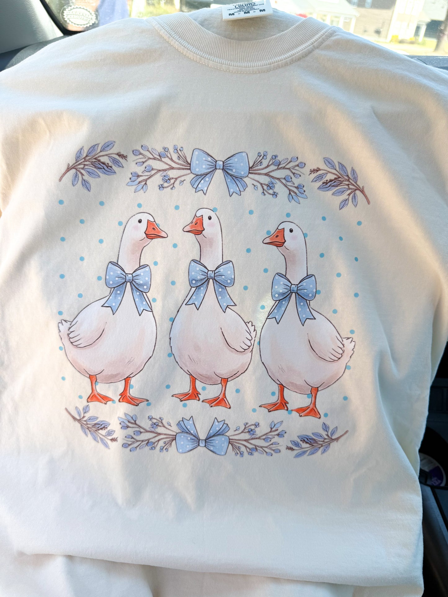 Goose mama tee